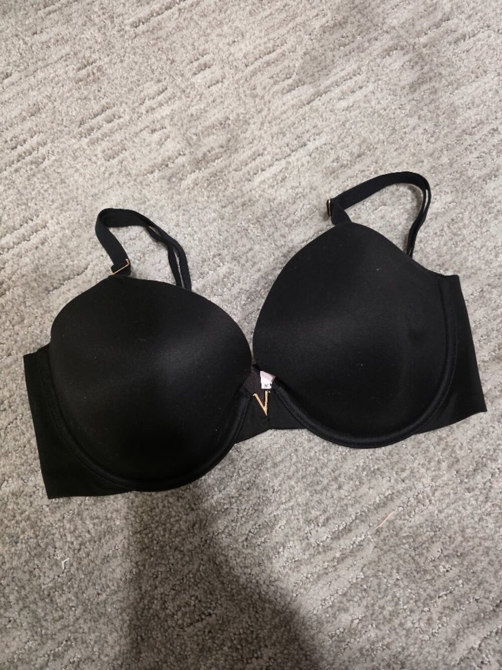VS Love Cloud Smooth Lightly Lined Plunge Demi Bra 32DD